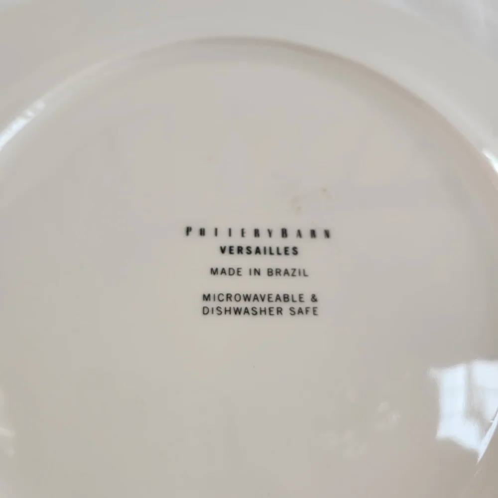 Pottery Barn VERSAILLES Red Dinner Plate